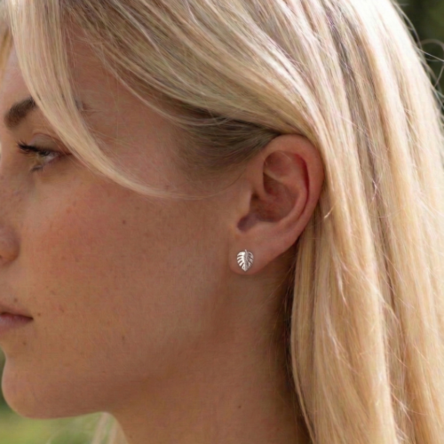 Auskarai Monsteros lapo formos