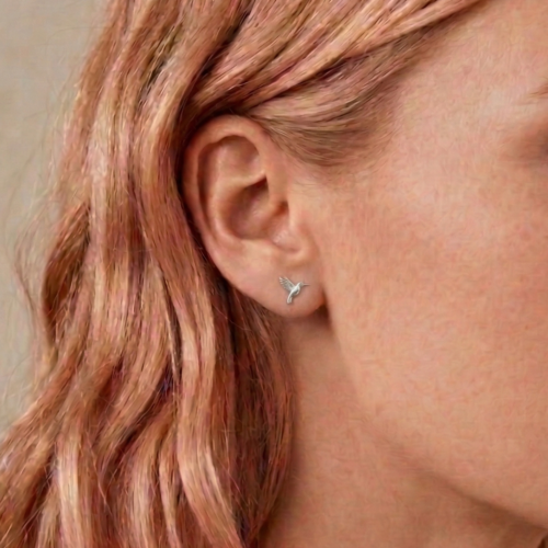 Maži kolibrio formos auskarai