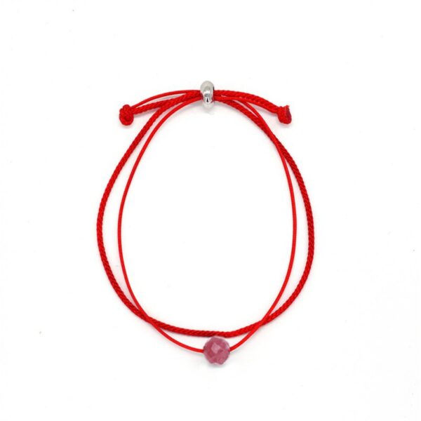 Raudono siūlo apyrankė