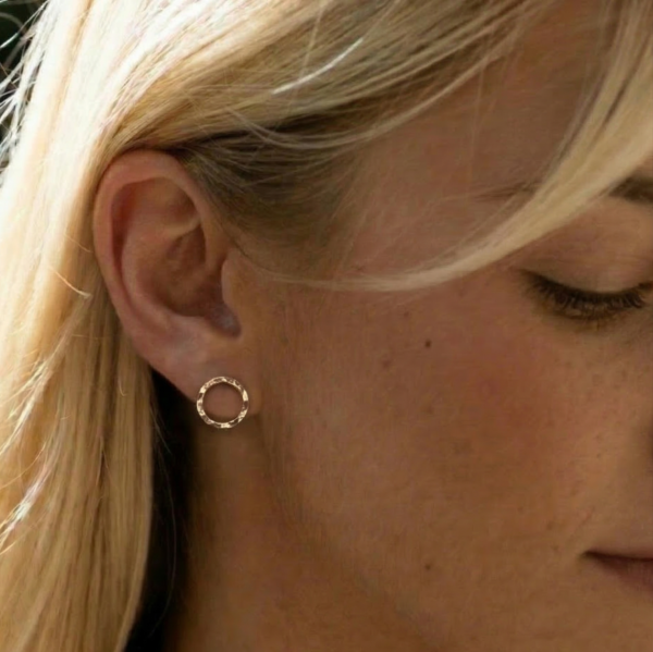 Apvalųs tuščiaviduriai auskarai