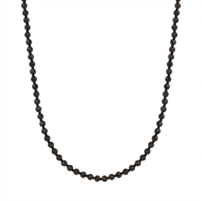 Juodo turmalino vėrinys