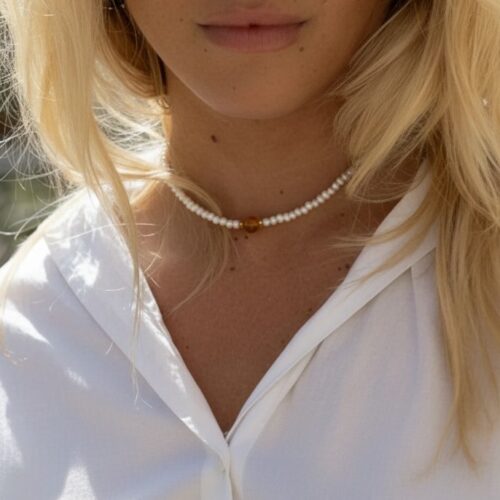 Perlų vėrinys su gintaru